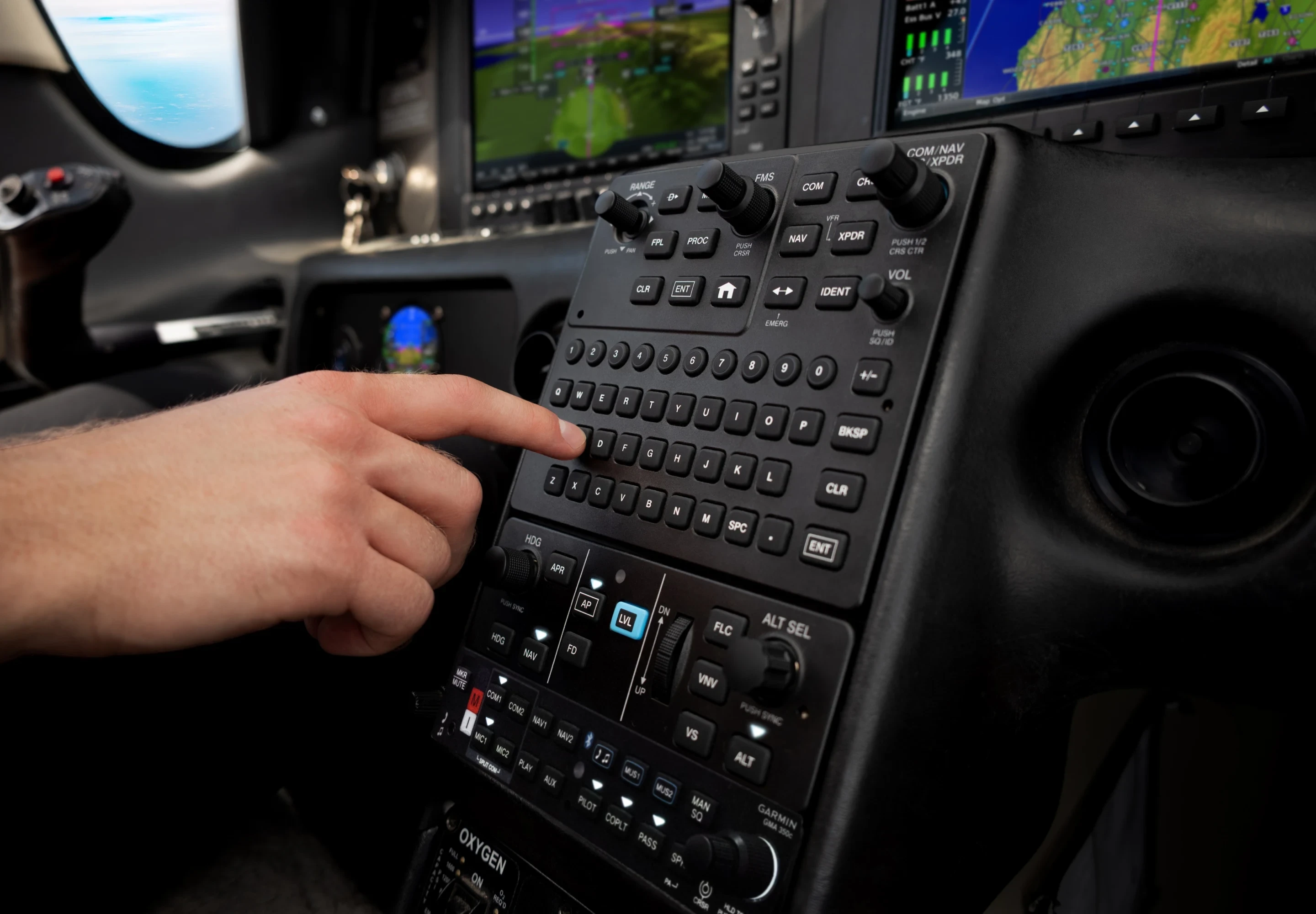 Cirrus SR22T aircraft cockpit interior